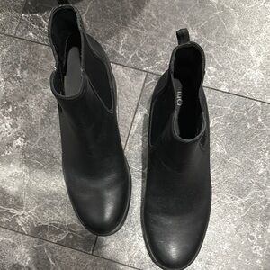 ABEO Black Chelsea Ankle Boots